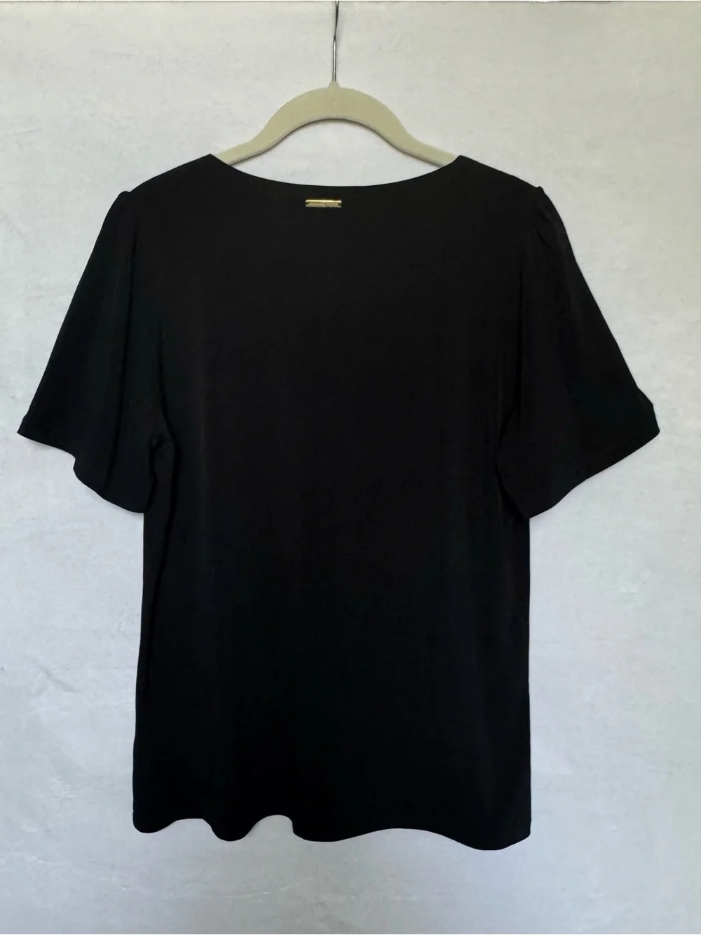 Michael Kors Women's Black Top Cross Front Gold Grommet Short Sleeve Casual Sz M